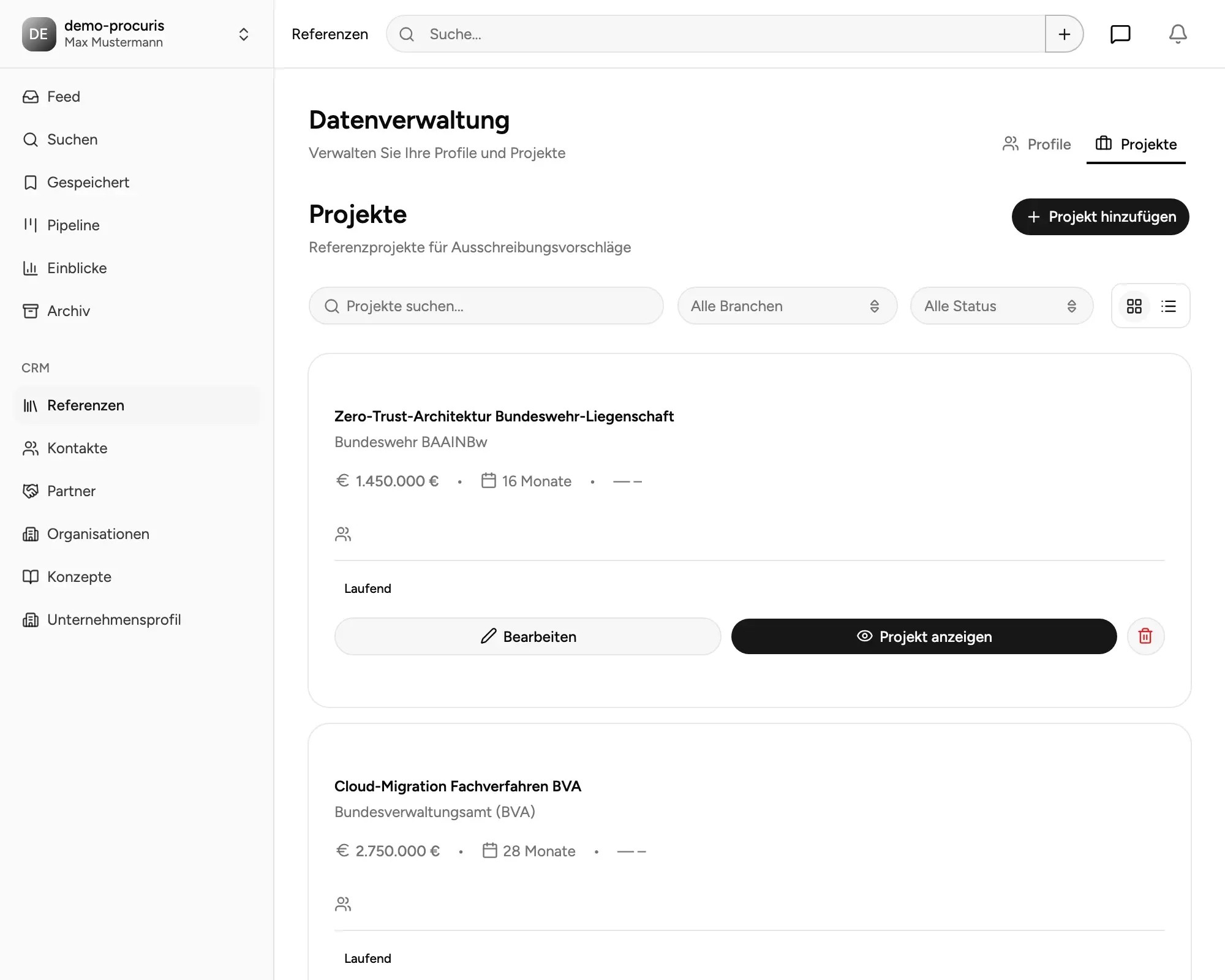 procuris Referenzdatenbank mit Profilen, KI-Assistant für Ausschreibungsfragen und API-Anbindung an bestehende Systeme